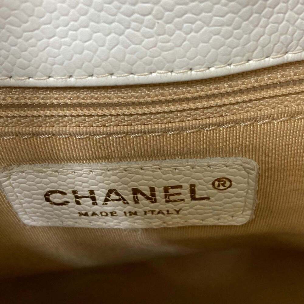 CHANEL White Caviar Leather Logo Shoulder Bag - Picture 6 of 16